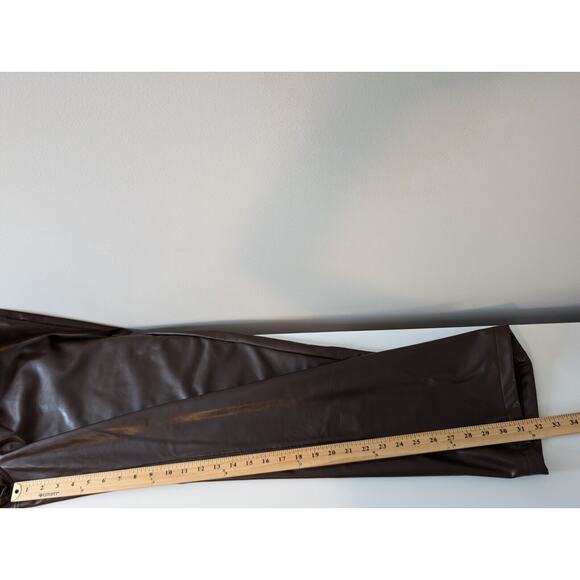 Abercrombie & Fitch 90’s Straight Ultra High Rise Brown Faux Leather Pant Sz 33 - Picture 12 of 13